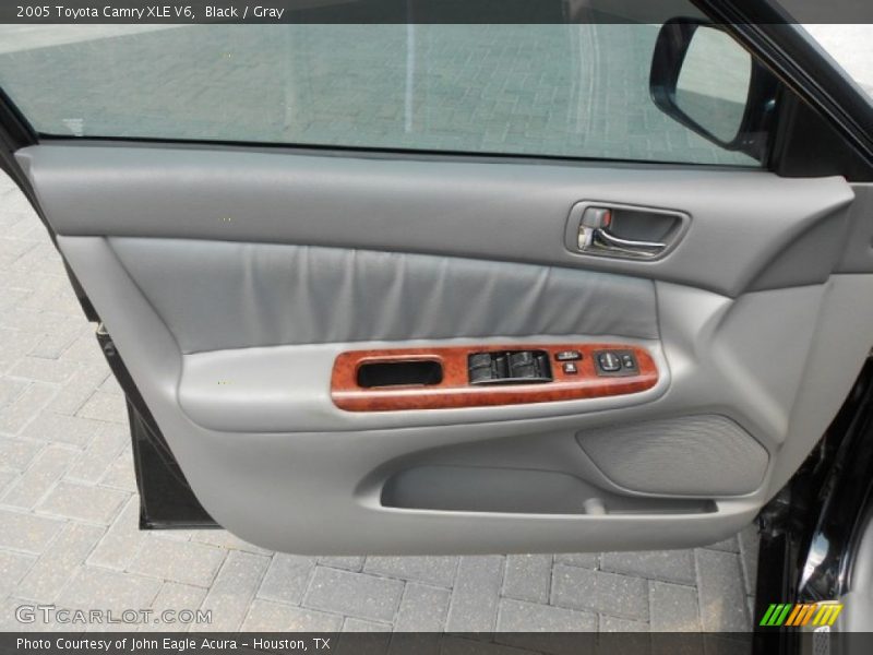 Black / Gray 2005 Toyota Camry XLE V6