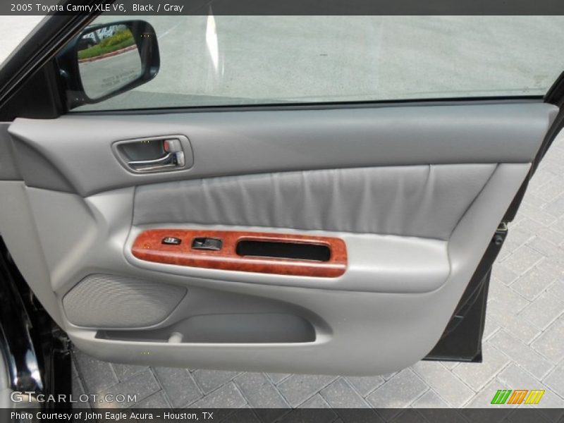 Black / Gray 2005 Toyota Camry XLE V6