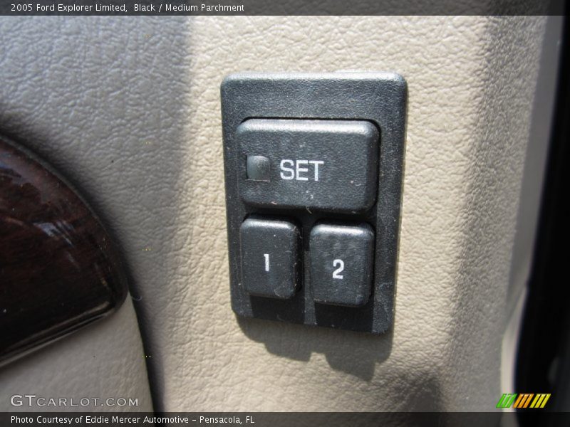 Black / Medium Parchment 2005 Ford Explorer Limited
