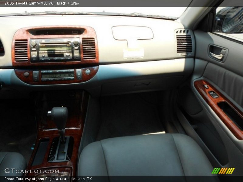 Black / Gray 2005 Toyota Camry XLE V6