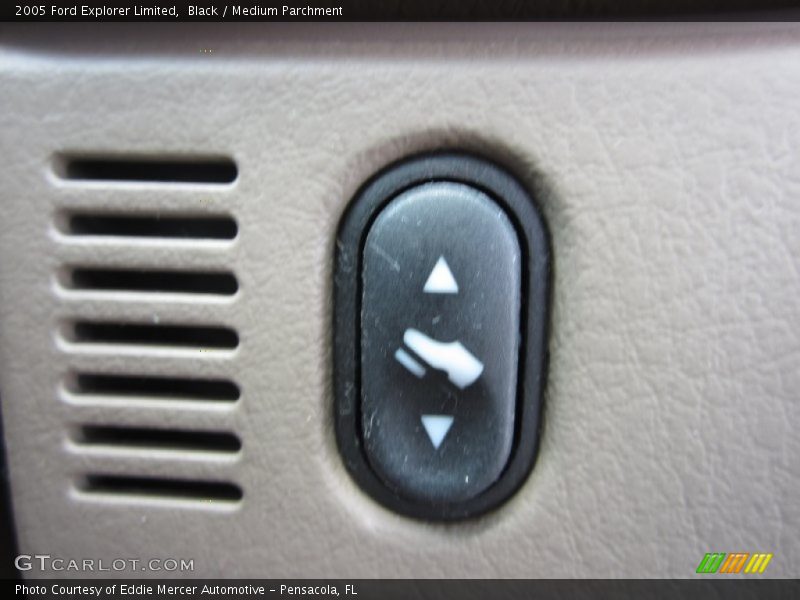 Black / Medium Parchment 2005 Ford Explorer Limited