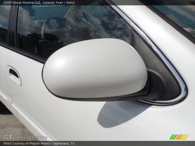 Icelandic Pearl / Blond 2000 Nissan Maxima GLE