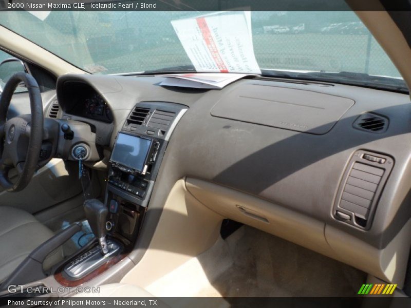 Icelandic Pearl / Blond 2000 Nissan Maxima GLE
