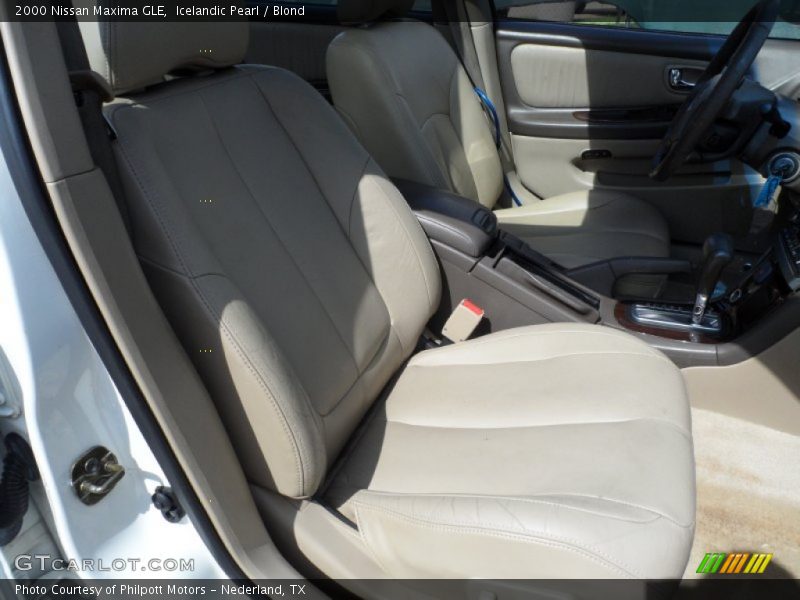 Icelandic Pearl / Blond 2000 Nissan Maxima GLE