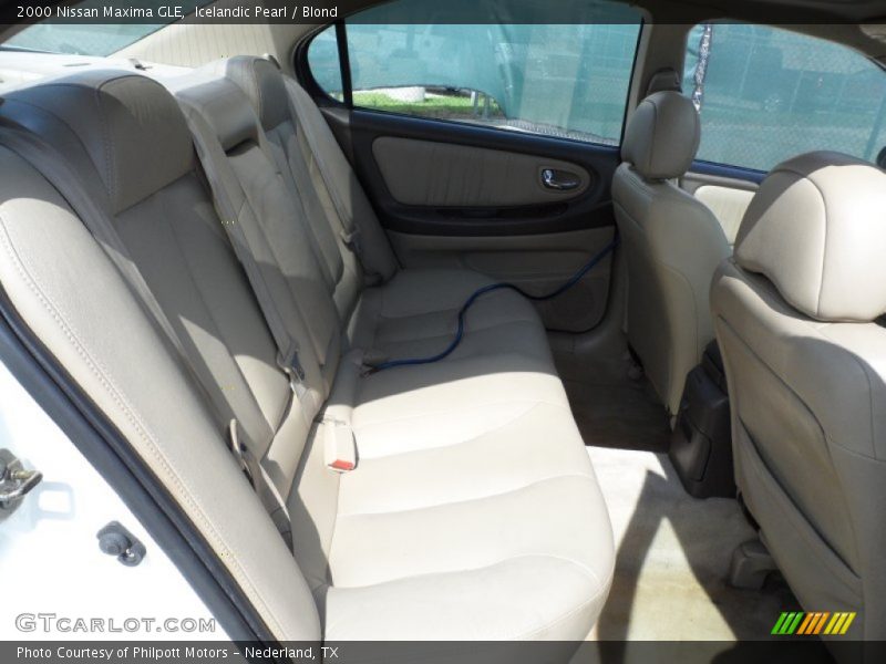 Icelandic Pearl / Blond 2000 Nissan Maxima GLE