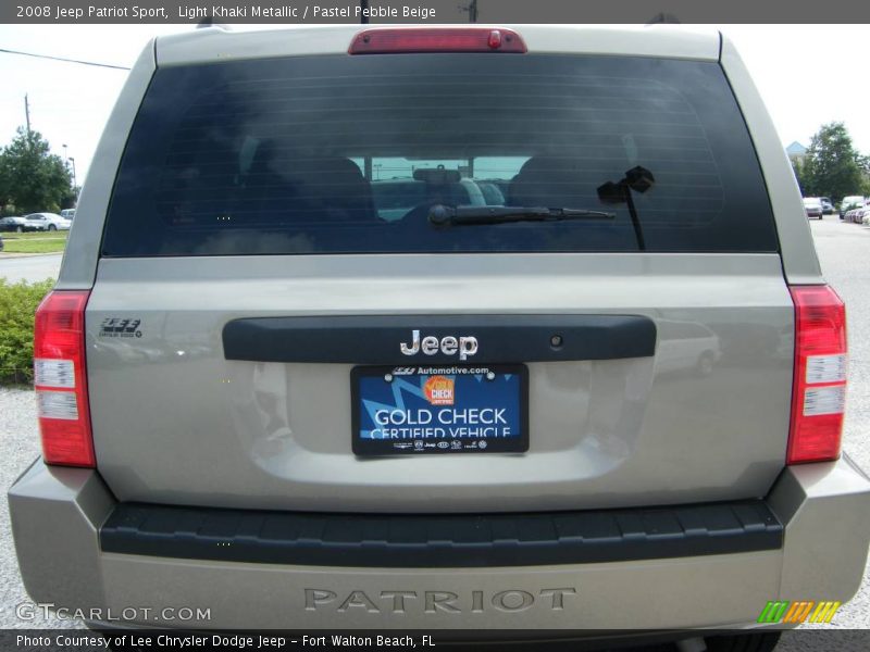 Light Khaki Metallic / Pastel Pebble Beige 2008 Jeep Patriot Sport