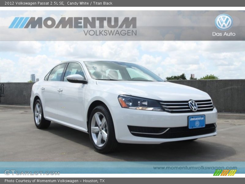 Candy White / Titan Black 2012 Volkswagen Passat 2.5L SE