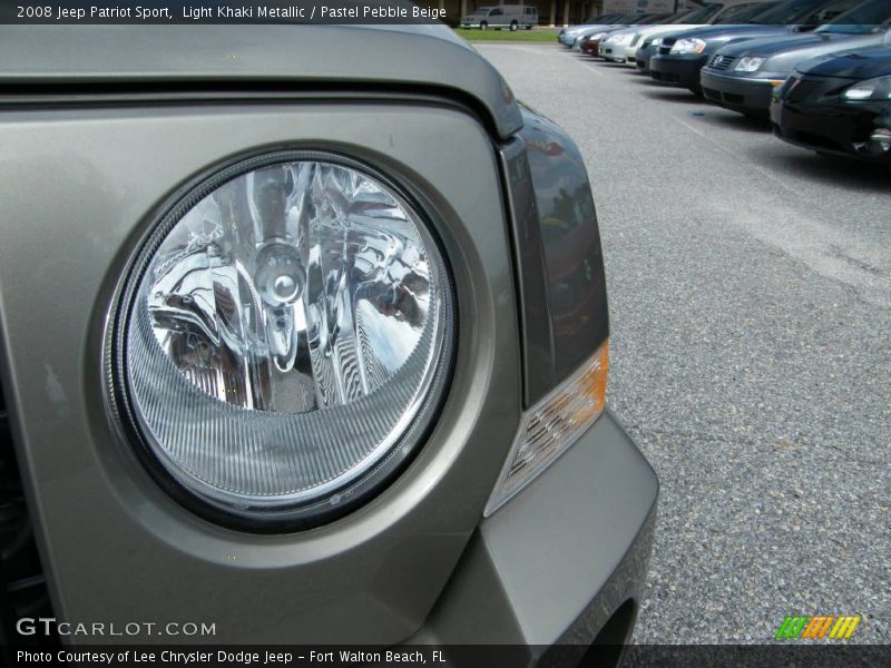 Light Khaki Metallic / Pastel Pebble Beige 2008 Jeep Patriot Sport