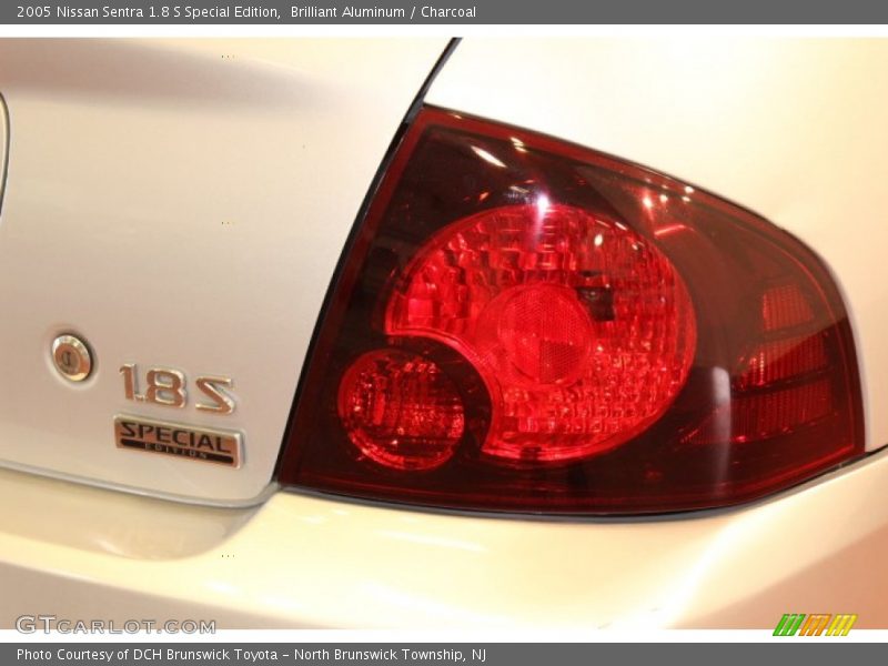 Brilliant Aluminum / Charcoal 2005 Nissan Sentra 1.8 S Special Edition