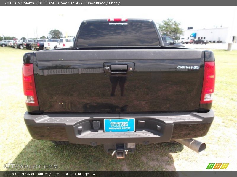 Onyx Black / Ebony 2011 GMC Sierra 2500HD SLE Crew Cab 4x4