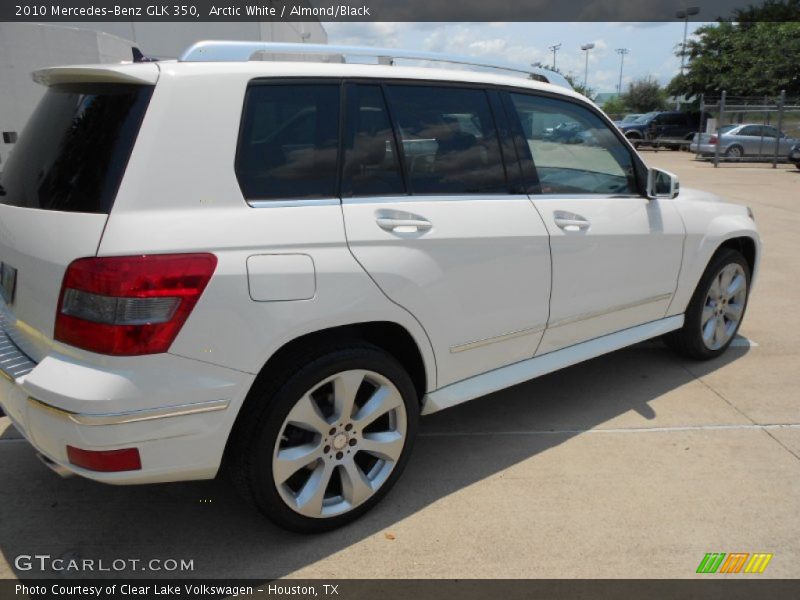 Arctic White / Almond/Black 2010 Mercedes-Benz GLK 350