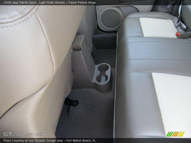 Light Khaki Metallic / Pastel Pebble Beige 2008 Jeep Patriot Sport
