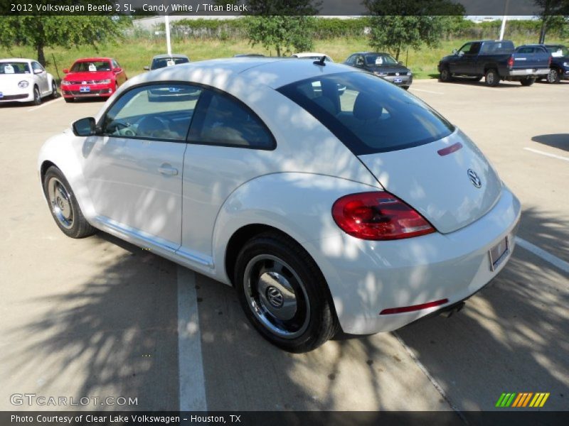 Candy White / Titan Black 2012 Volkswagen Beetle 2.5L