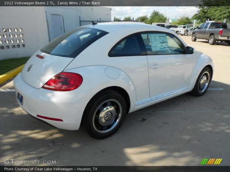 Candy White / Titan Black 2012 Volkswagen Beetle 2.5L