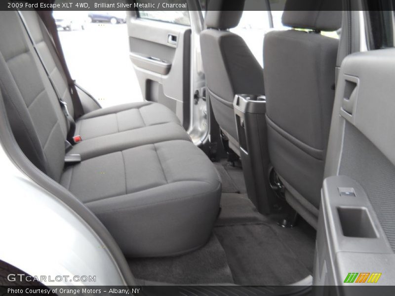 Brilliant Silver Metallic / Charcoal 2009 Ford Escape XLT 4WD