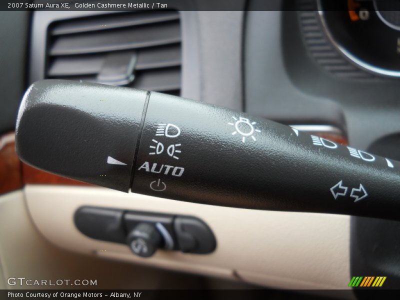 Golden Cashmere Metallic / Tan 2007 Saturn Aura XE