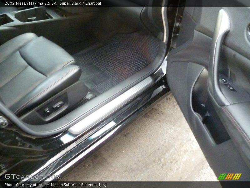 Super Black / Charcoal 2009 Nissan Maxima 3.5 SV
