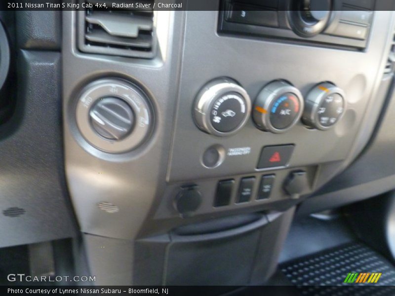 Radiant Silver / Charcoal 2011 Nissan Titan S King Cab 4x4