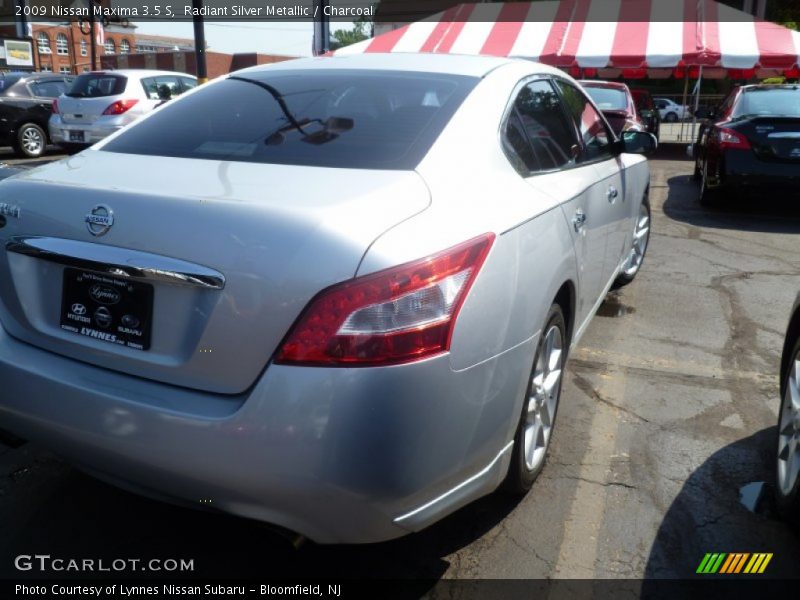 Radiant Silver Metallic / Charcoal 2009 Nissan Maxima 3.5 S