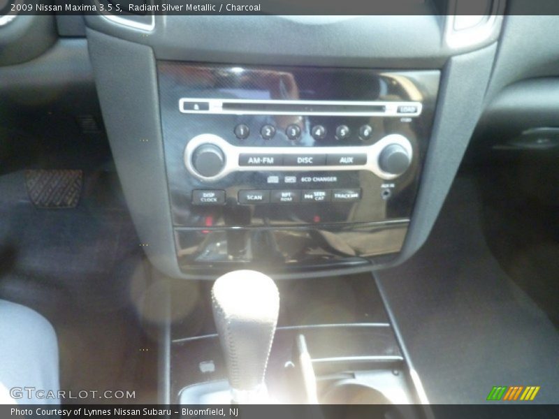 Radiant Silver Metallic / Charcoal 2009 Nissan Maxima 3.5 S