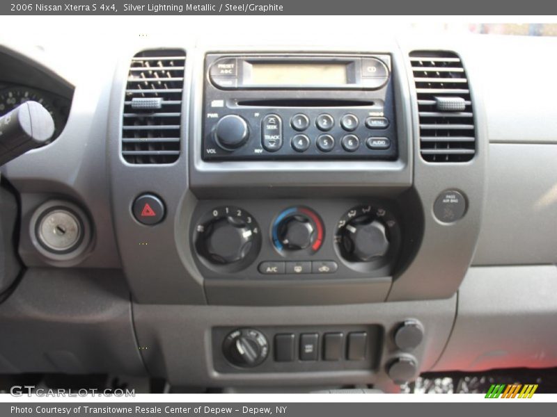 Silver Lightning Metallic / Steel/Graphite 2006 Nissan Xterra S 4x4