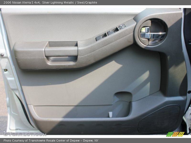 Silver Lightning Metallic / Steel/Graphite 2006 Nissan Xterra S 4x4