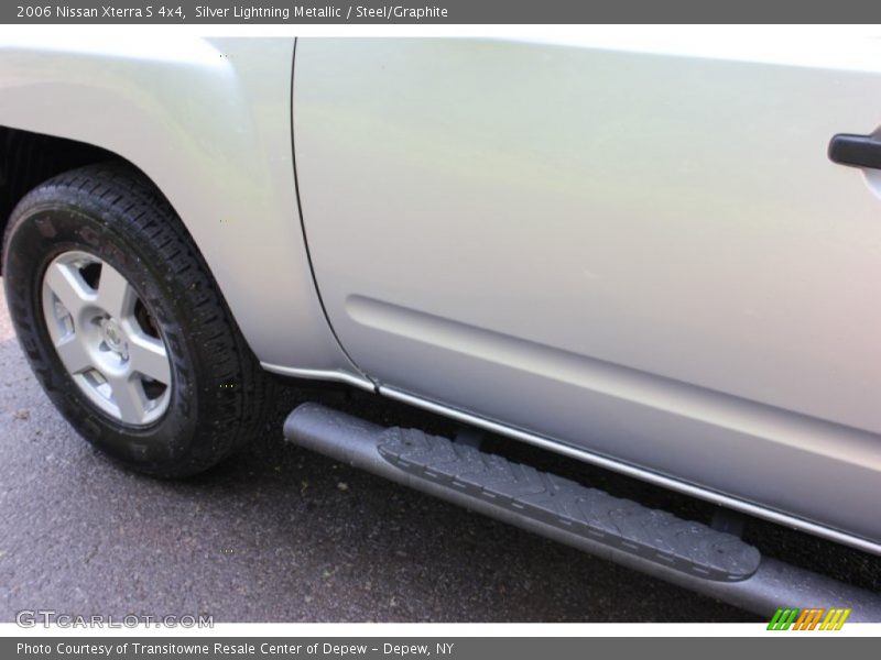 Silver Lightning Metallic / Steel/Graphite 2006 Nissan Xterra S 4x4