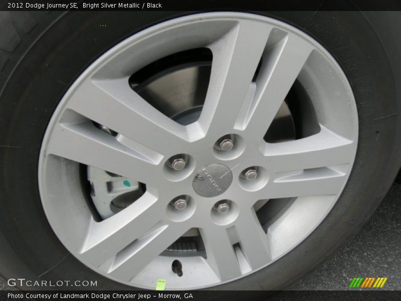 Bright Silver Metallic / Black 2012 Dodge Journey SE