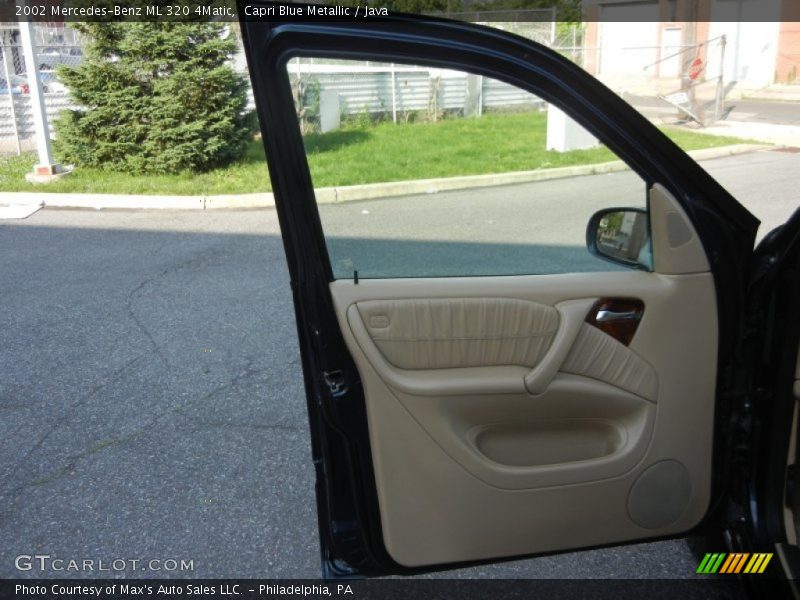 Capri Blue Metallic / Java 2002 Mercedes-Benz ML 320 4Matic