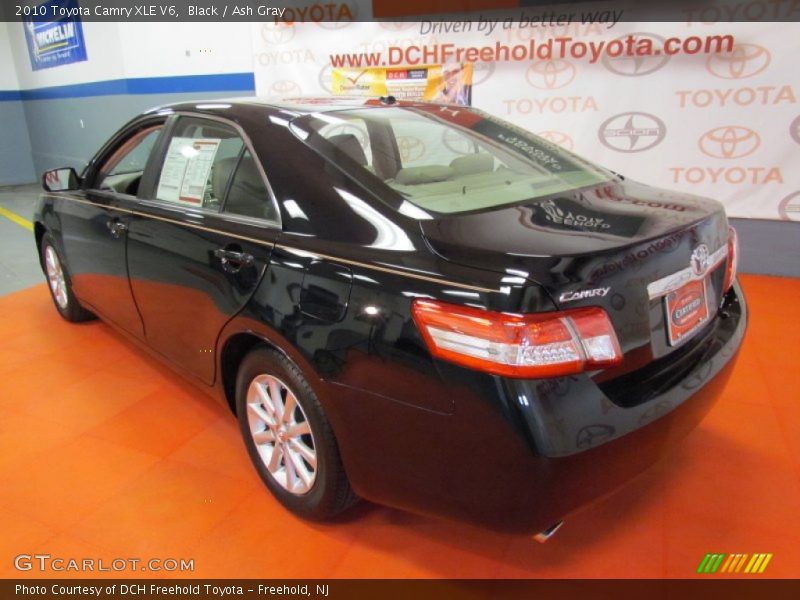 Black / Ash Gray 2010 Toyota Camry XLE V6