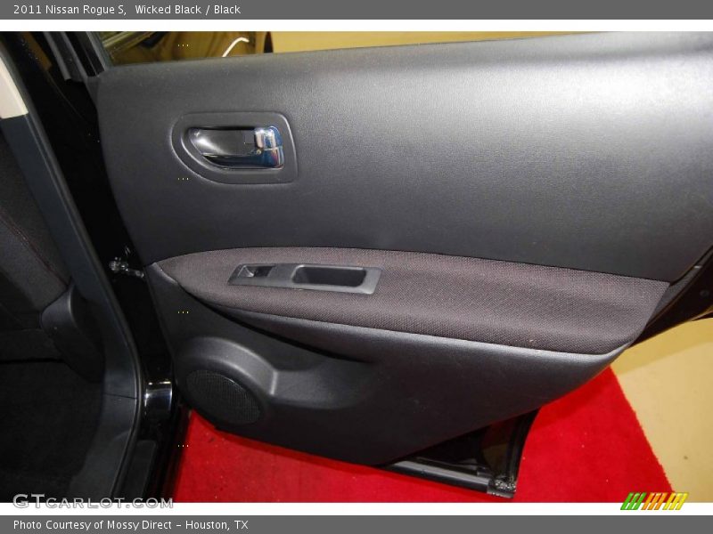 Wicked Black / Black 2011 Nissan Rogue S