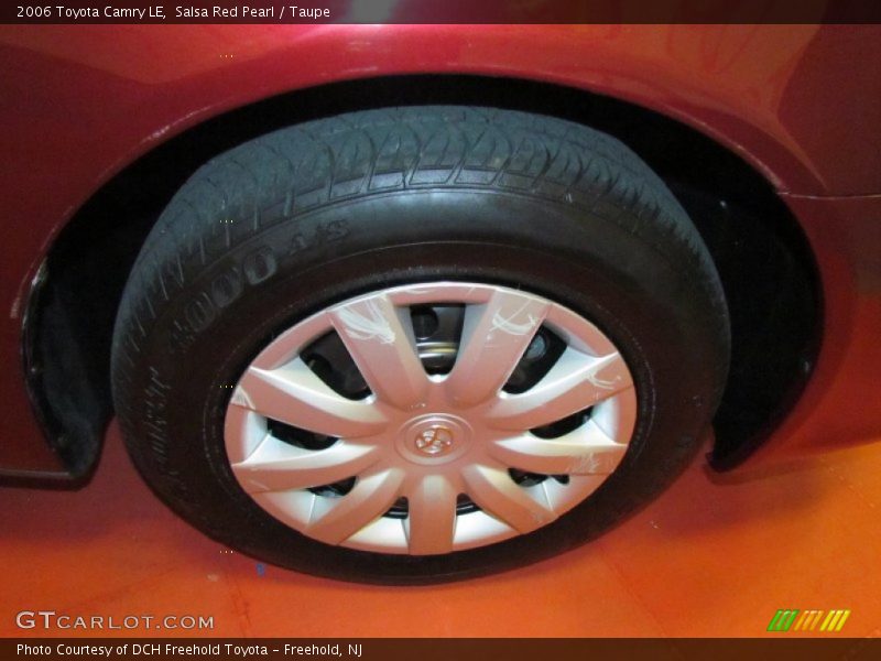 Salsa Red Pearl / Taupe 2006 Toyota Camry LE