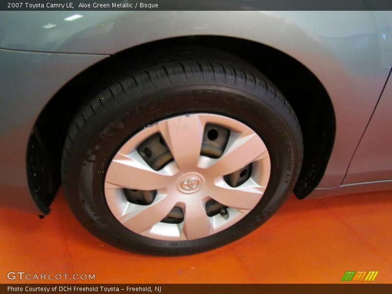 Aloe Green Metallic / Bisque 2007 Toyota Camry LE