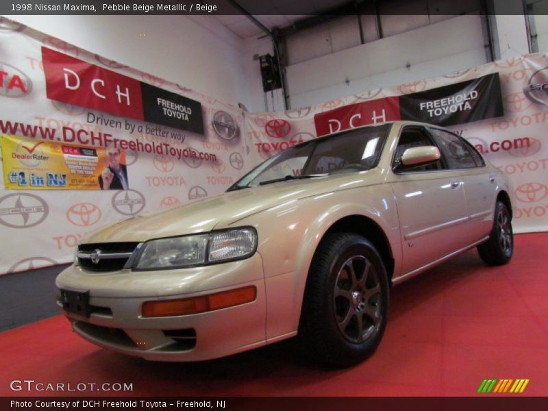 Pebble Beige Metallic / Beige 1998 Nissan Maxima