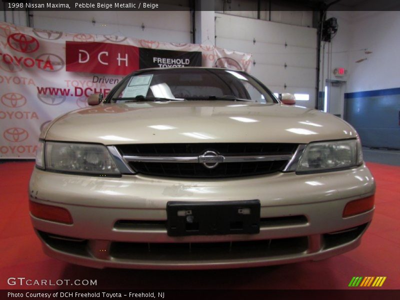 Pebble Beige Metallic / Beige 1998 Nissan Maxima