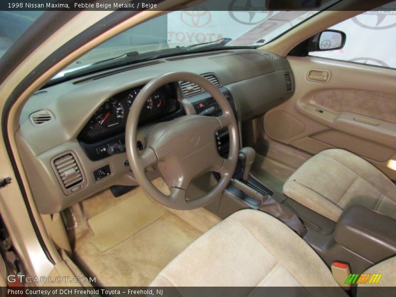 Pebble Beige Metallic / Beige 1998 Nissan Maxima