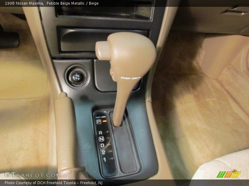 Pebble Beige Metallic / Beige 1998 Nissan Maxima