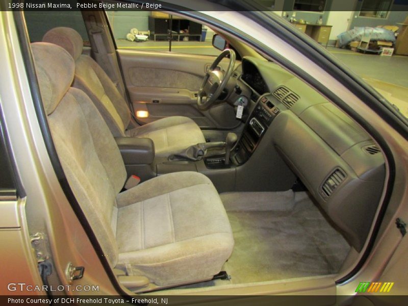 Pebble Beige Metallic / Beige 1998 Nissan Maxima