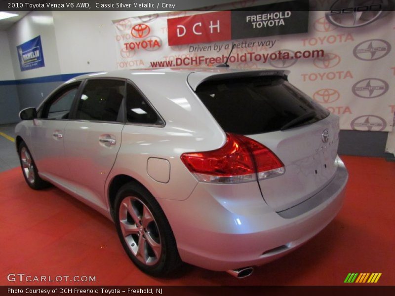 Classic Silver Metallic / Gray 2010 Toyota Venza V6 AWD