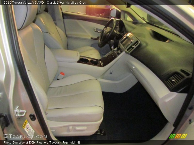 Classic Silver Metallic / Gray 2010 Toyota Venza V6 AWD
