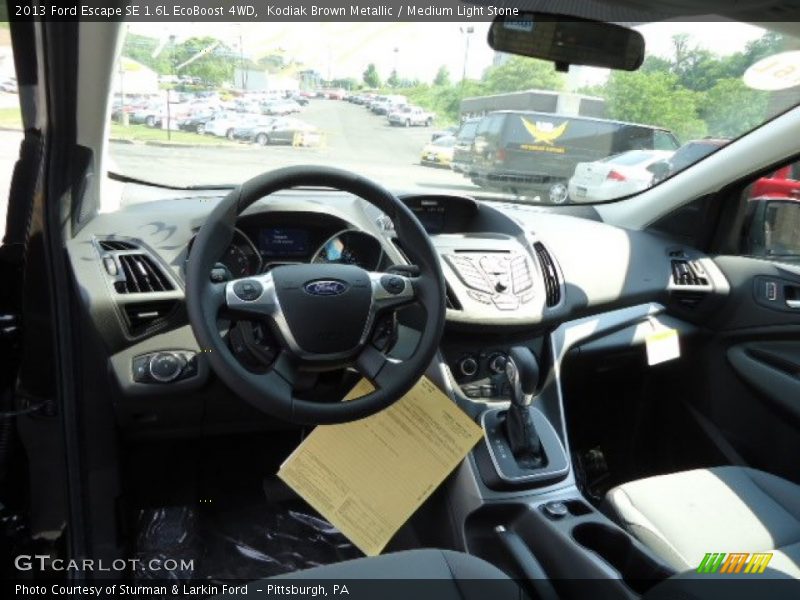Dashboard of 2013 Escape SE 1.6L EcoBoost 4WD