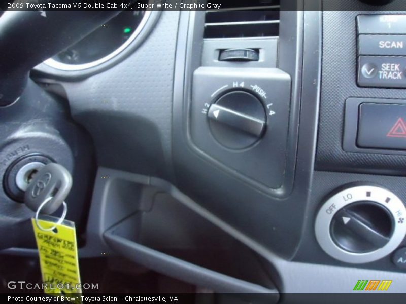 Super White / Graphite Gray 2009 Toyota Tacoma V6 Double Cab 4x4