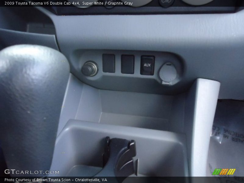 Super White / Graphite Gray 2009 Toyota Tacoma V6 Double Cab 4x4