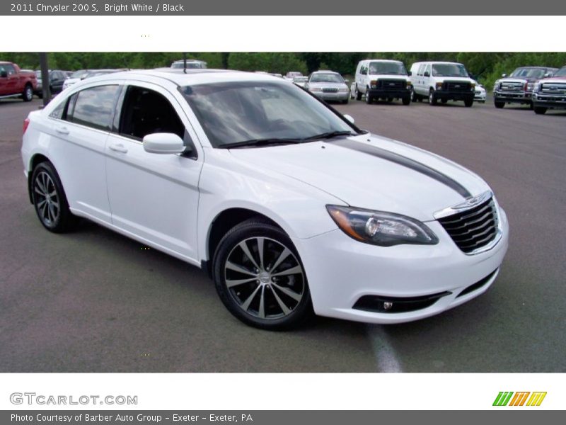 Bright White / Black 2011 Chrysler 200 S