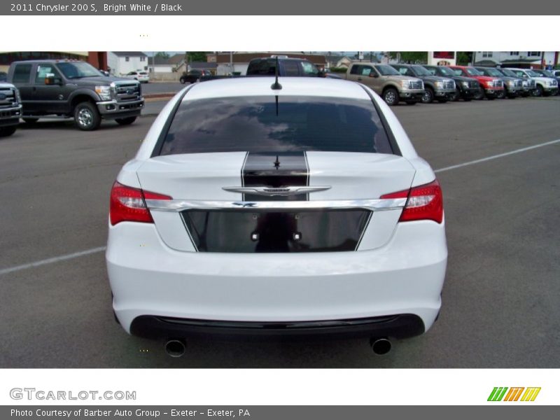 Bright White / Black 2011 Chrysler 200 S