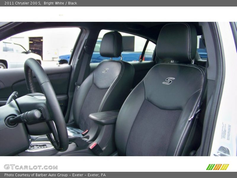 Bright White / Black 2011 Chrysler 200 S
