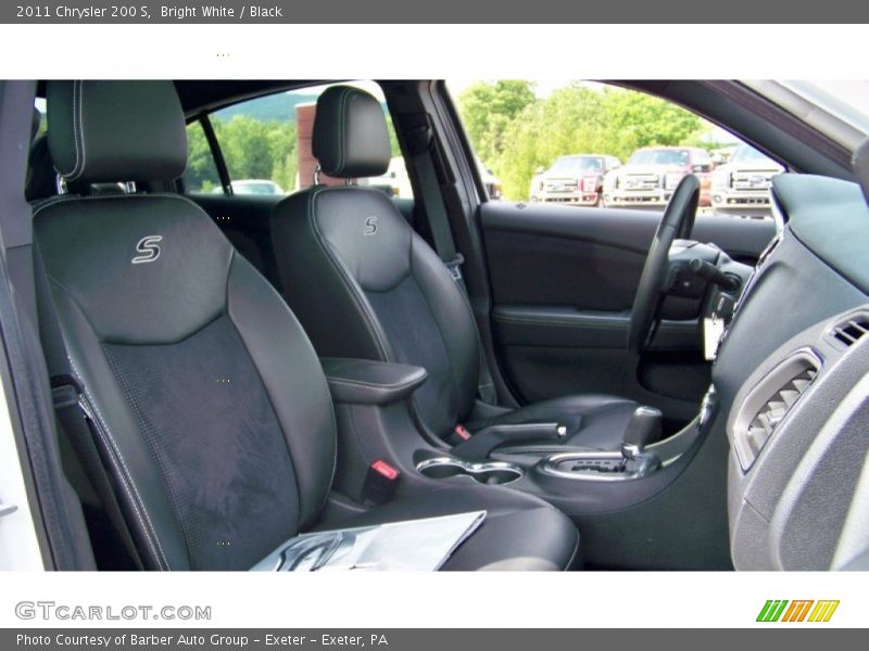 Bright White / Black 2011 Chrysler 200 S