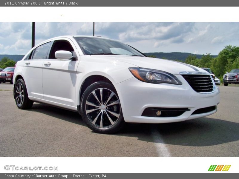 Bright White / Black 2011 Chrysler 200 S