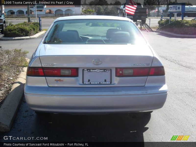 Frosted Iris Pearl / Gray 1998 Toyota Camry LE