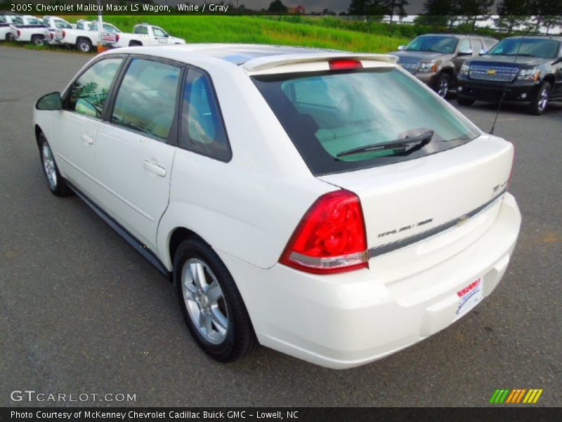 White / Gray 2005 Chevrolet Malibu Maxx LS Wagon